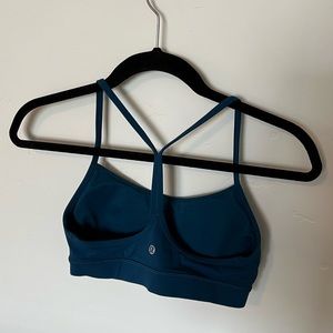 Lululemon Flow Y Bra Size 6 - Teal Sports Bra